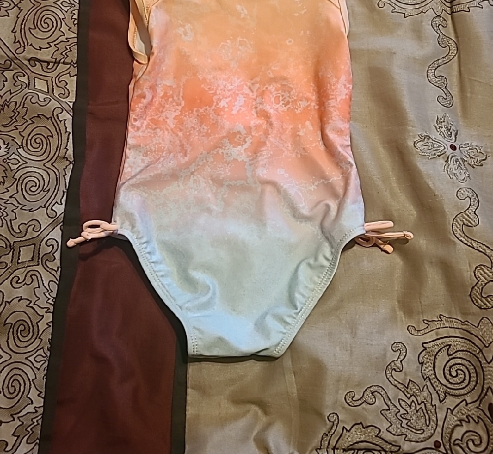Pink Sleeveless Bodysuit with Zipper Detail - Picture 5 of 6